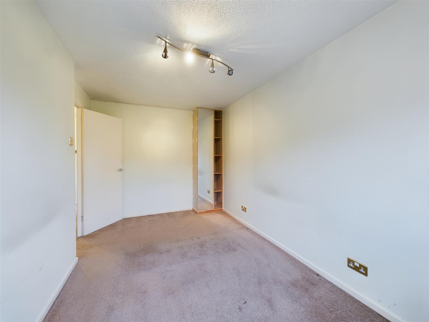 Ffordd Ddu, Pyle, Bridgend McHattons Estate Agents, Bridgend